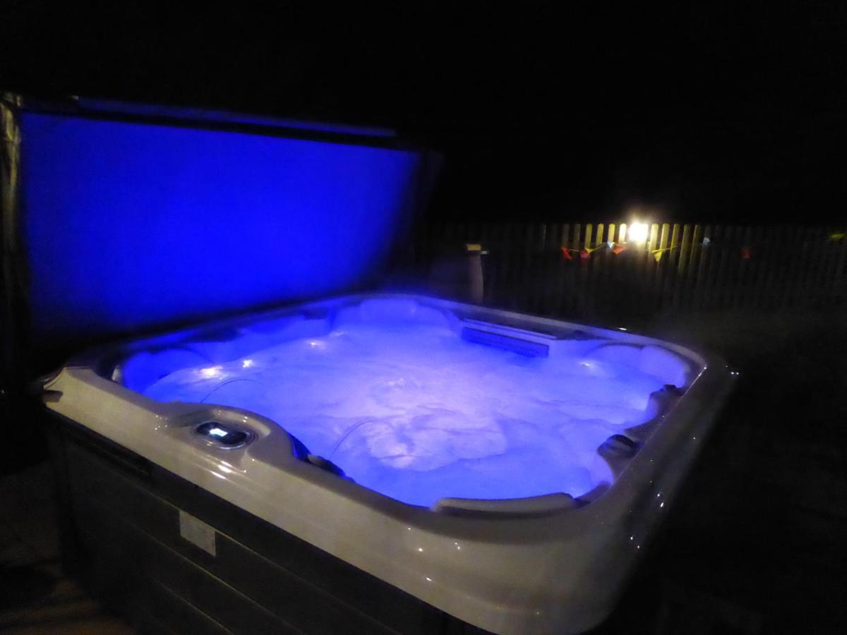 South View Country House Sleeps 12 - Hot Tub - Views Henley-in-Arden Exterior foto