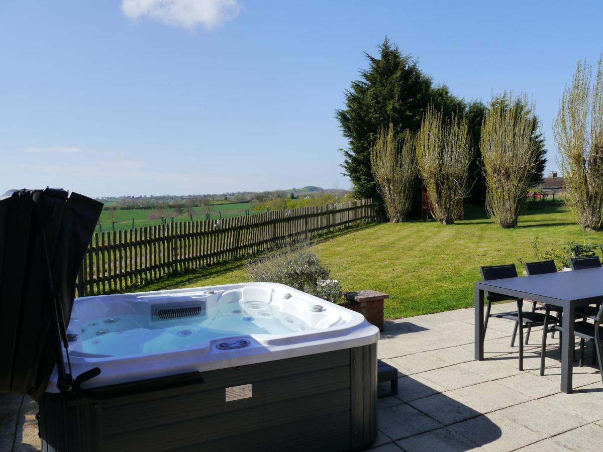 South View Country House Sleeps 12 - Hot Tub - Views Henley-in-Arden Exterior foto