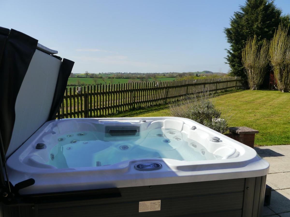 South View Country House Sleeps 12 - Hot Tub - Views Henley-in-Arden Exterior foto